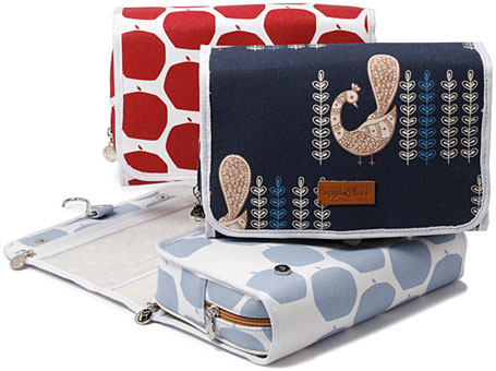 Fold Out WC by Apple and Bee Fold Out WC by Apple and Bee