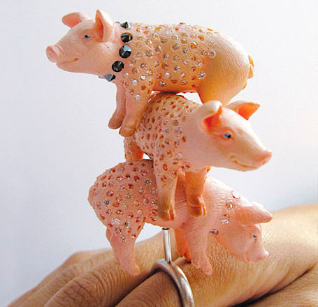 Three Greedy Pigs by Kim Wong from the Design Now! 2009 exhibition at Object Three Greedy Pigs by Kim Wong from the Design Now! 2009 exhibition at Object