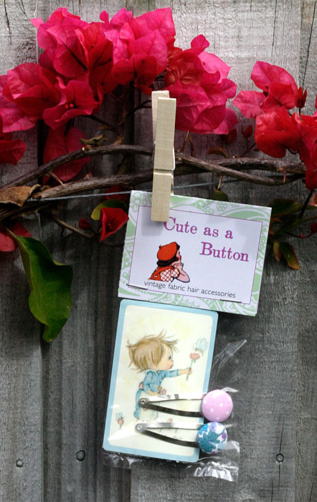 Cute as a Button - Vintage Fabric pink & blue hair clips by Lark Cute as a Button - Vintage Fabric pink & blue hair clips by Lark