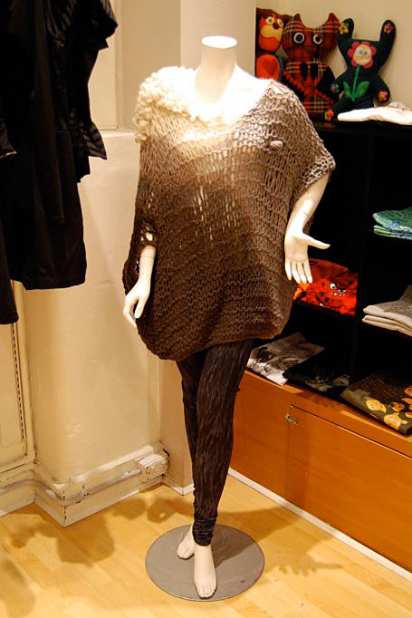 Super-chunky knitwear by NZ designer Salasai Super-chunky knitwear by NZ designer Salasai
