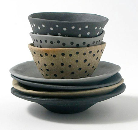 Little Uns by Brisbane-based ceramicist Mel Robson - at the Little Uns ceramics exhibition at Pomme, Mornington, Victoria. Little Uns by Brisbane-based ceramicist Mel Robson - at the Little Uns ceramics exhibition at Pomme, Mornington, Victoria.