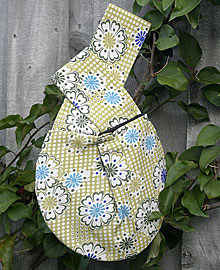 Olive Garden Fabric Wristlet by Meringue Olive Garden Fabric Wristlet by Meringue