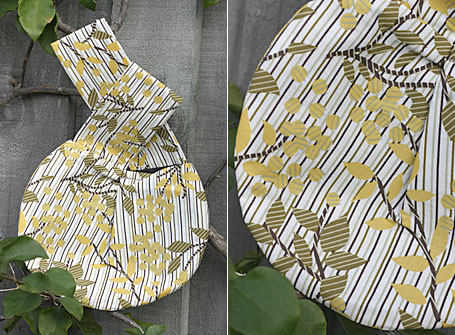 Wattle Seed Wristlet by Meringue - back and detail views Wattle Seed Wristlet by Meringue - back and detail views