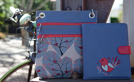 Melbourne Bag and iPad Lover in Wishing Tree by b.sirius, photo by Carolyn Price Melbourne Bag and iPad Lover in Wishing Tree by b.sirius, photo by Carolyn Price