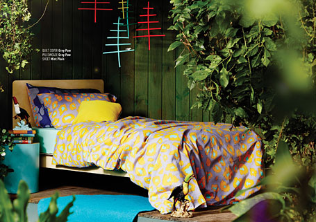 Goosebumps reversible kids Grey Paw quilt cover, pillowcase and sheets, available from www.indie.com.au. Goosebumps reversible kids Grey Paw quilt cover, pillowcase and sheets, available from www.indie.com.au.