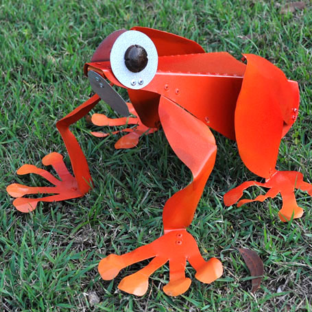 Frog scupture by Teangi Frog scupture by Teangi