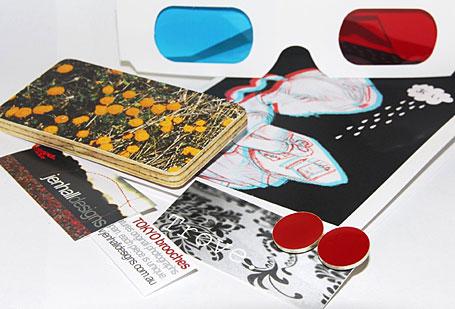 indie art & design June 2008 prize from Yradier including 3D gift card with 3D glasses by innocentgirl, Andrea Innocent, resin earrings by Trove and a wooden brooch by Jen Hall. indie art & design June 2008 prize from Yradier including 3D gift card with 3D glasses by innocentgirl, Andrea Innocent, resin earrings by Trove and a wooden brooch by Jen Hall.