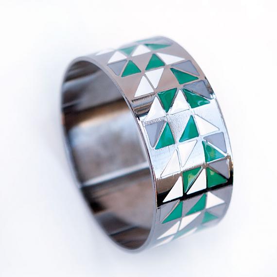 Geometric Bangle Green by love hate